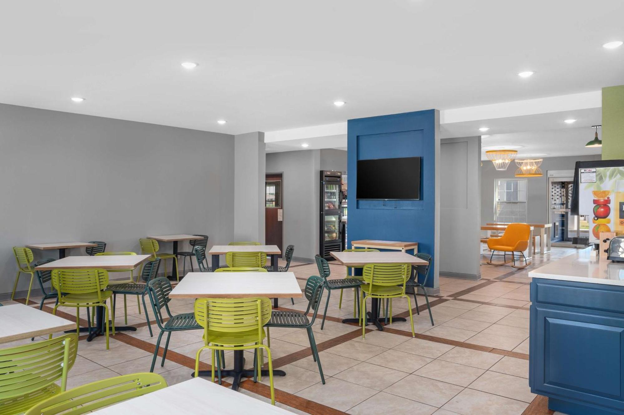 Spark By Hilton Minot Exterior foto
