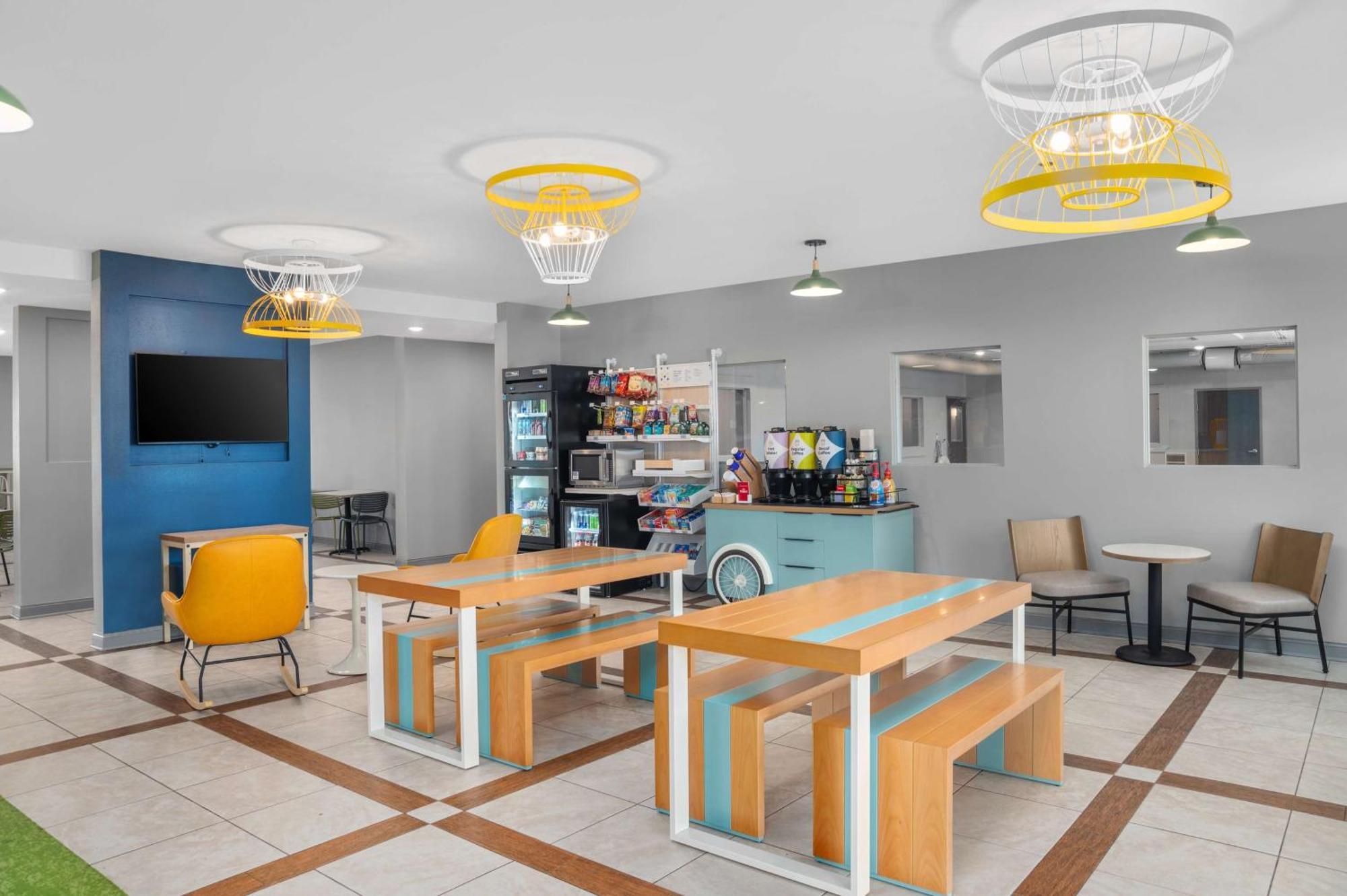 Spark By Hilton Minot Exterior foto