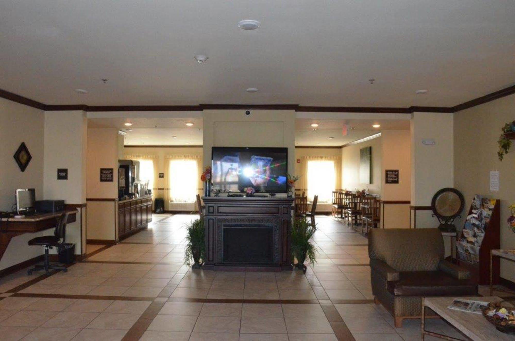 Spark By Hilton Minot Exterior foto